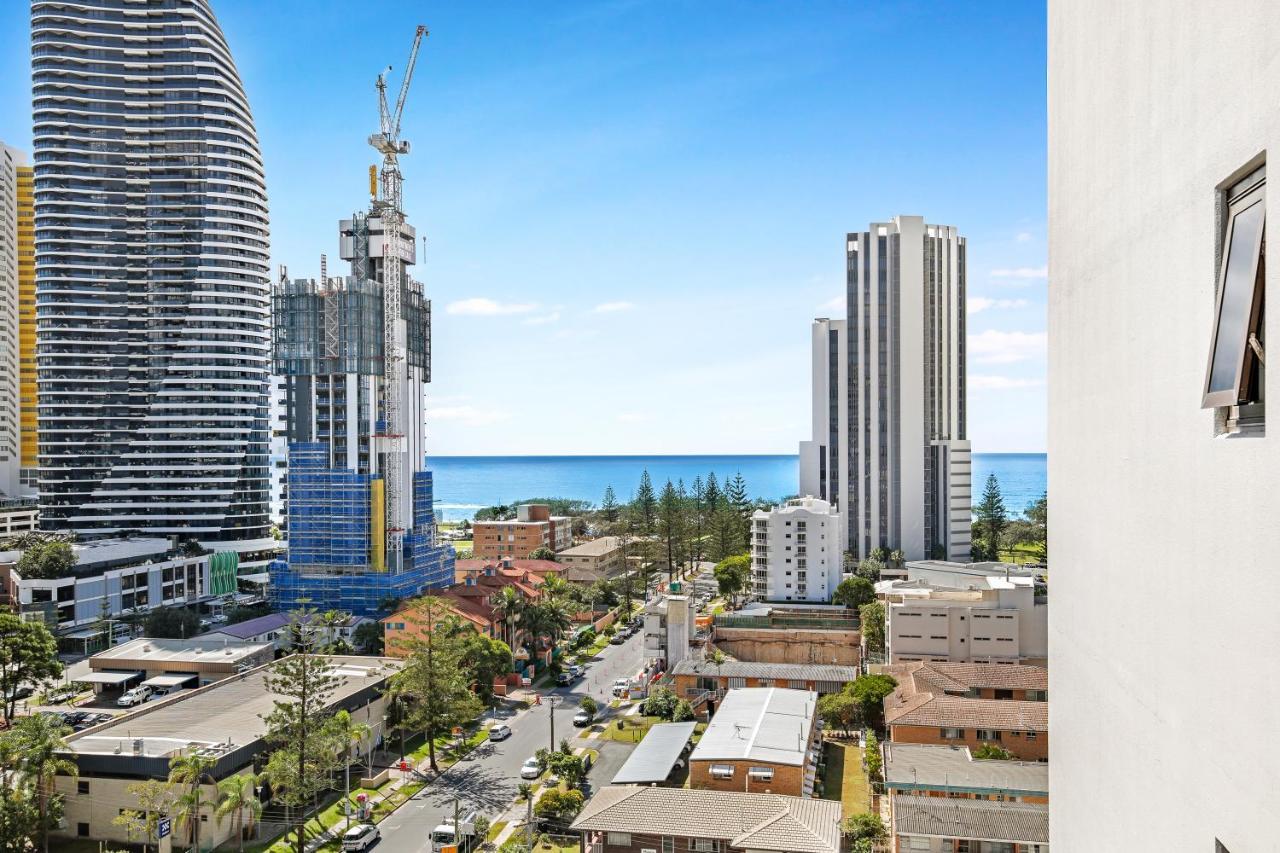 The Eureka Gold Coast Residence On Broadbeach Exterior photo