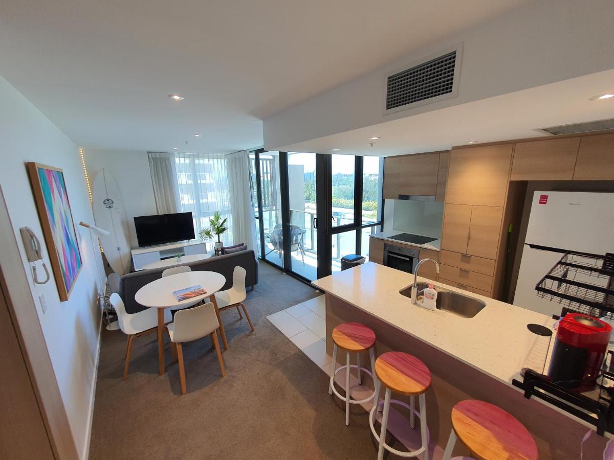 The Eureka Gold Coast Residence On Broadbeach Exterior photo